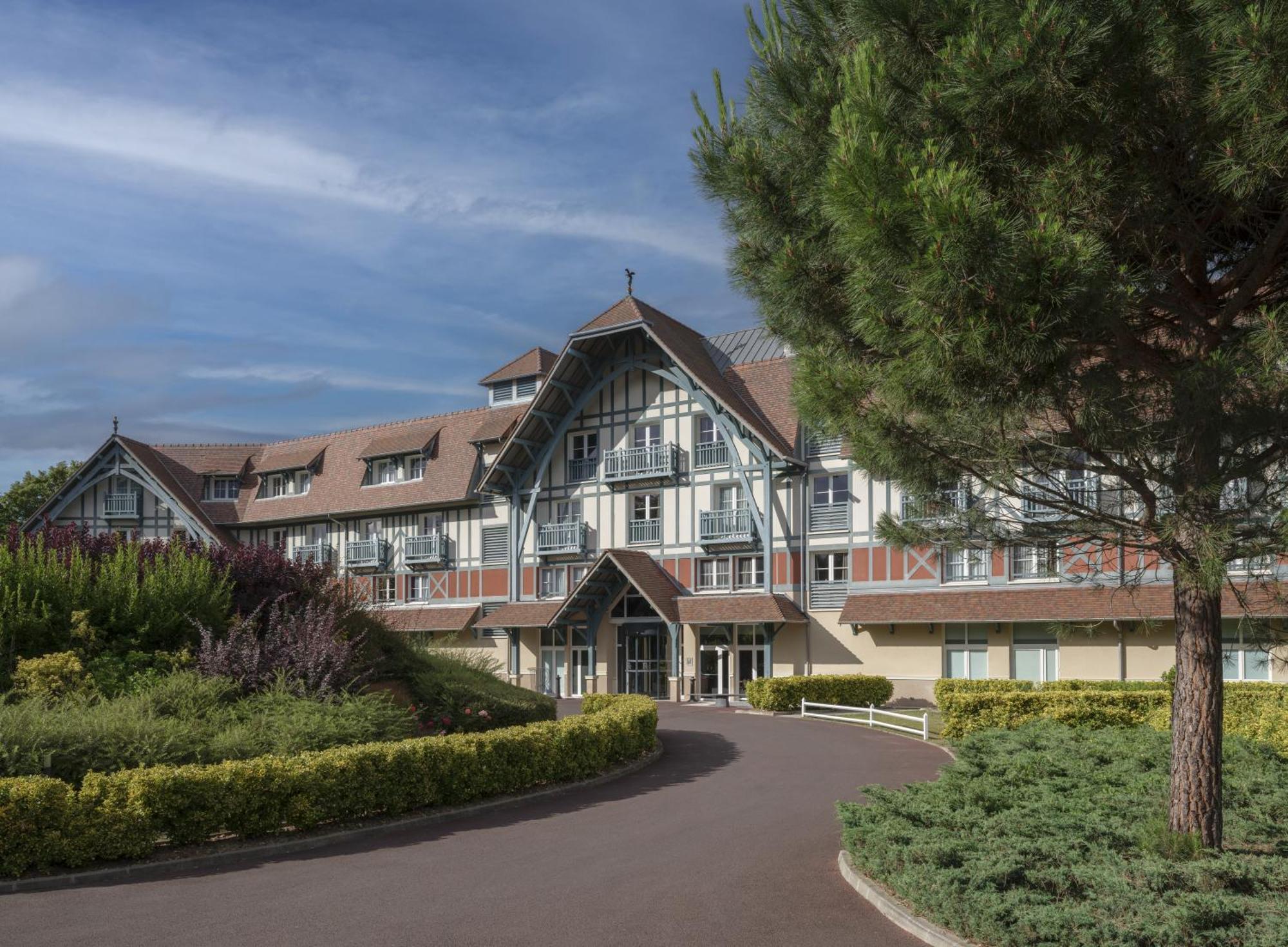 Renaissance Paris Hippodrome De St. Cloud Hotel Rueil-Malmaison Exterior photo